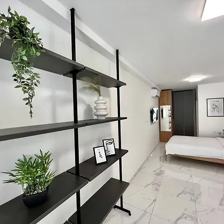 Luxurious Next To The Sea Apartment Gzira